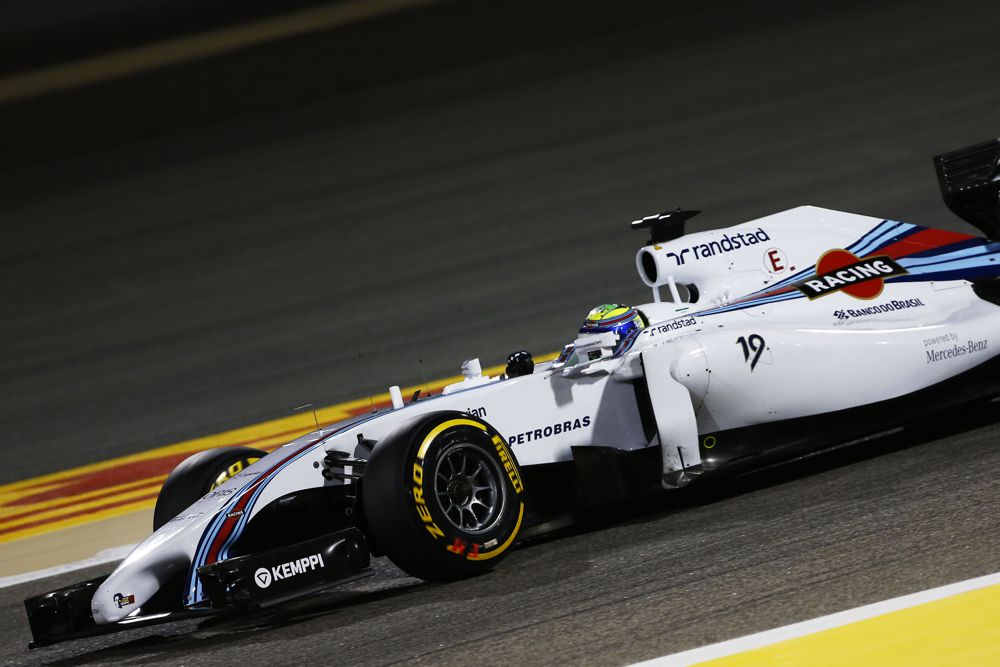 F. Massa nusivylęs saugos automobilio pasirodymu