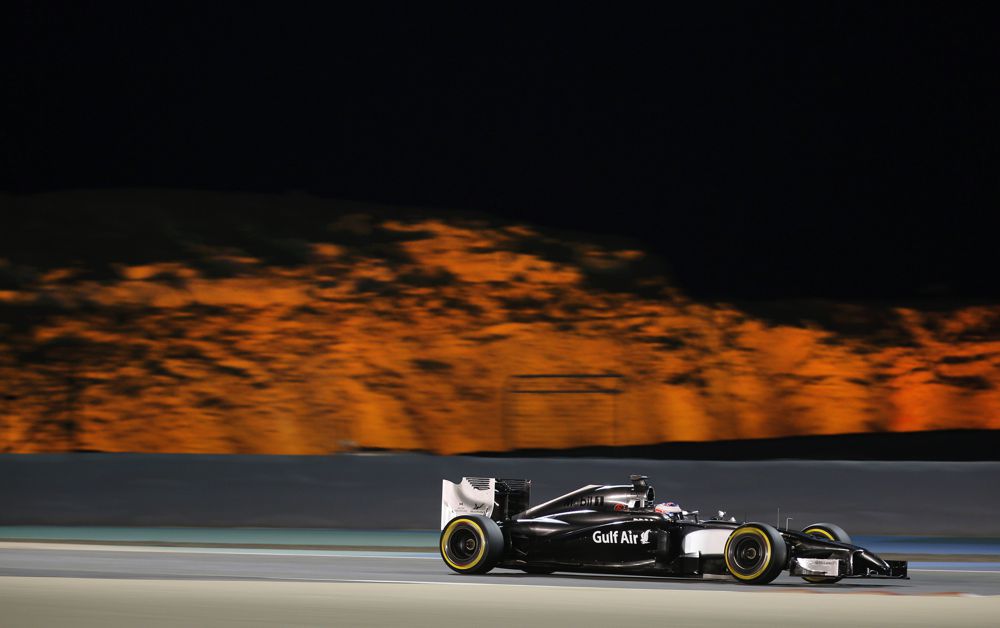 J. Buttonas mėgavosi F-1 lenktynėmis Bahreine