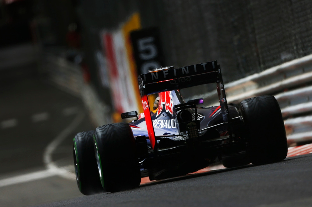 „Red Bull“ sieks, kad „Renault“ atlygintų patirtą žalą?