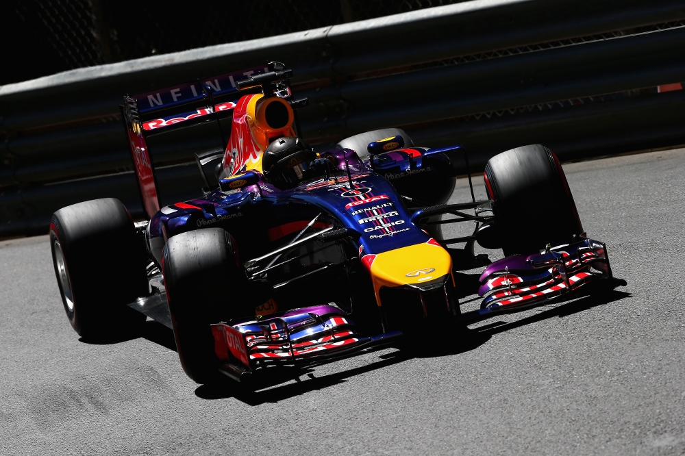 S. Vettelis lenktynių Monake nebaigė dėl turbinos gedimo