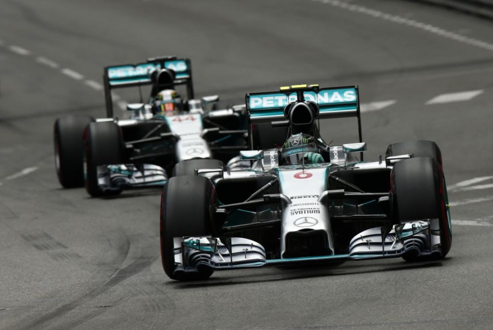R. Kubica: įtampa tarp „Mercedes“ pilotų niekur nedings