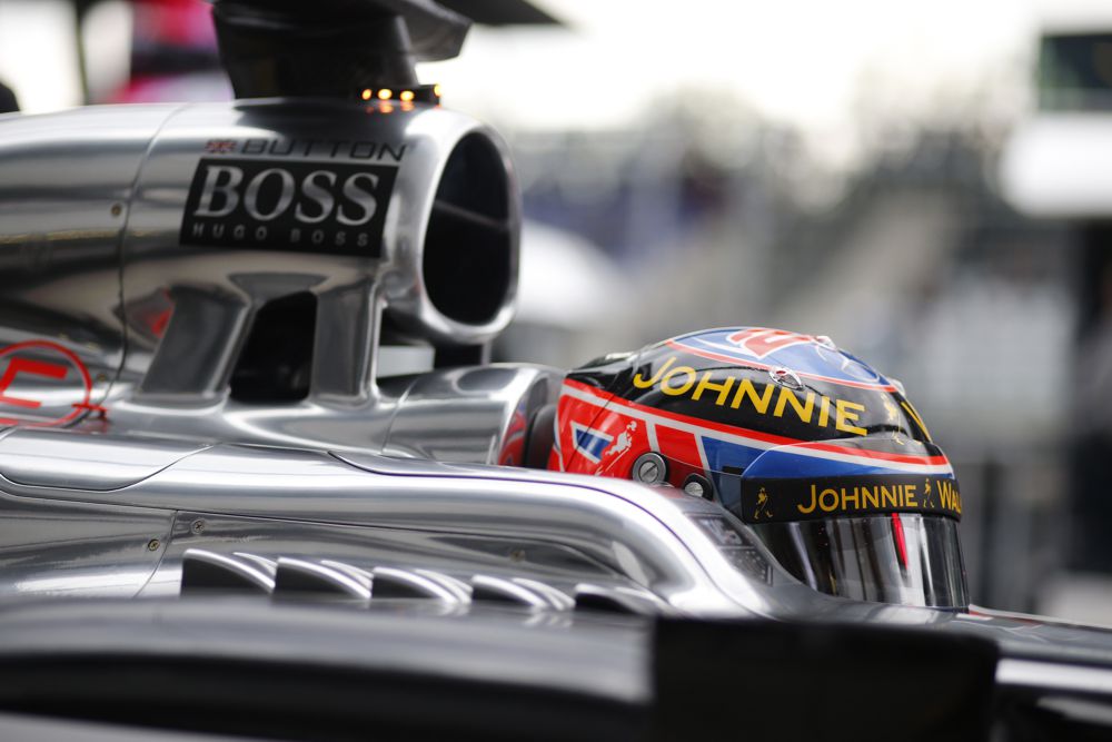J. Buttonas įsitikinęs, kad liks „McLaren“, nors gali būti keičiamas kitais čempionais