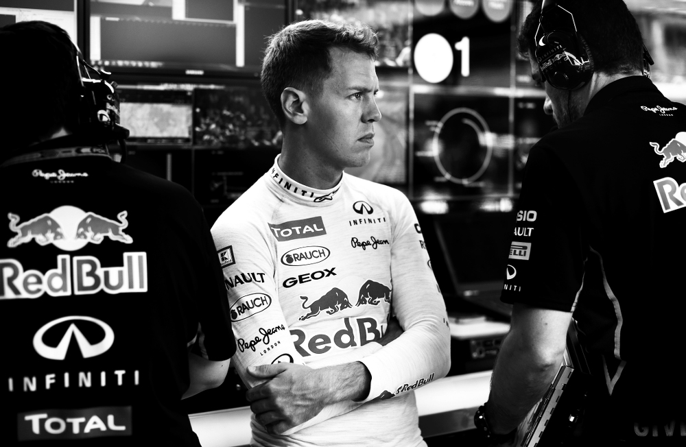 S. Vettelis palieka „Red Bull“ komandą