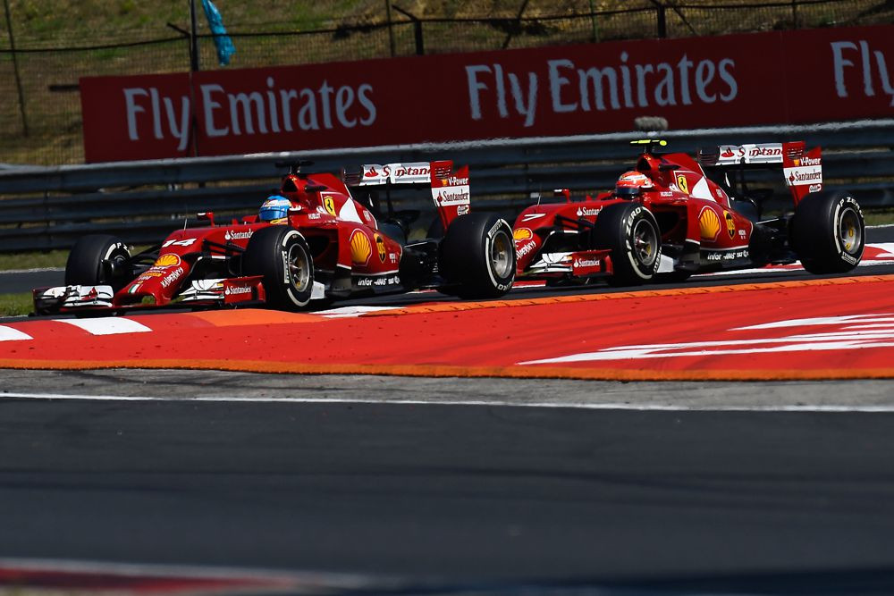 „Ferrari“ įgijo teisę pirkti „Formulės-1“ akcijų