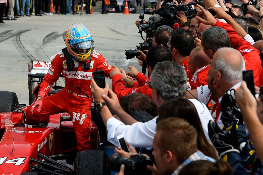 M. Andretti: F. Alonso palaiko „Ferrari“ „gyvą“