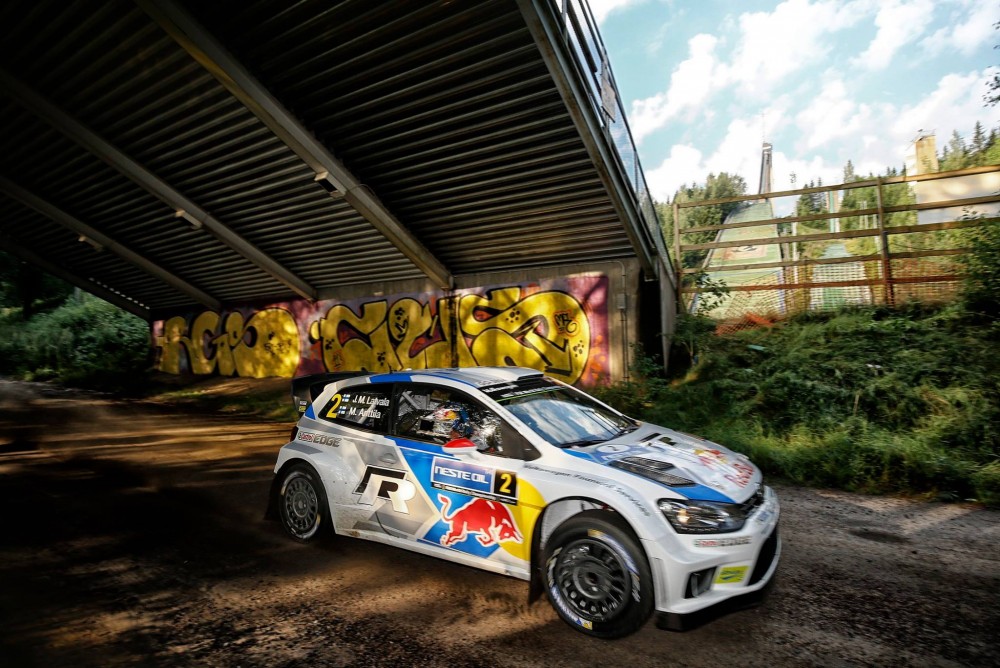 WRC. J.-M. Latvala išlieka Suomijos ralio lyderiu