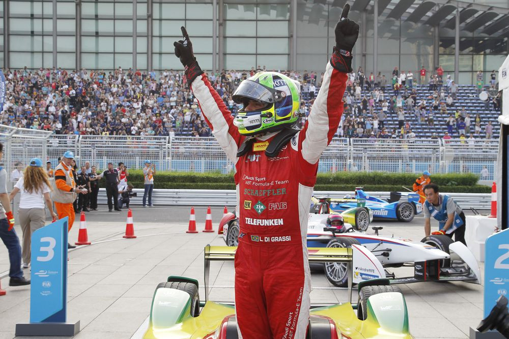 FE. Pirmose „Formulės-E“ lenktynėse triumfavo L. di Grassi