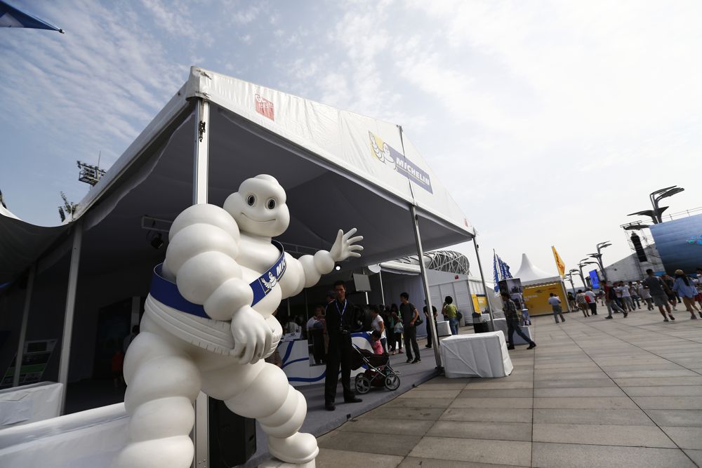 „Michelin“ nori padėti „Formulei-1“ sugrįžti prie ištakų