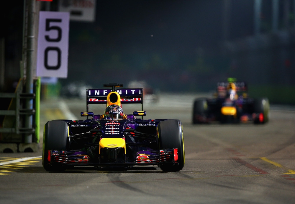 „Red Bull“: „Mercedes“ persvara prieš varžovus mažėja