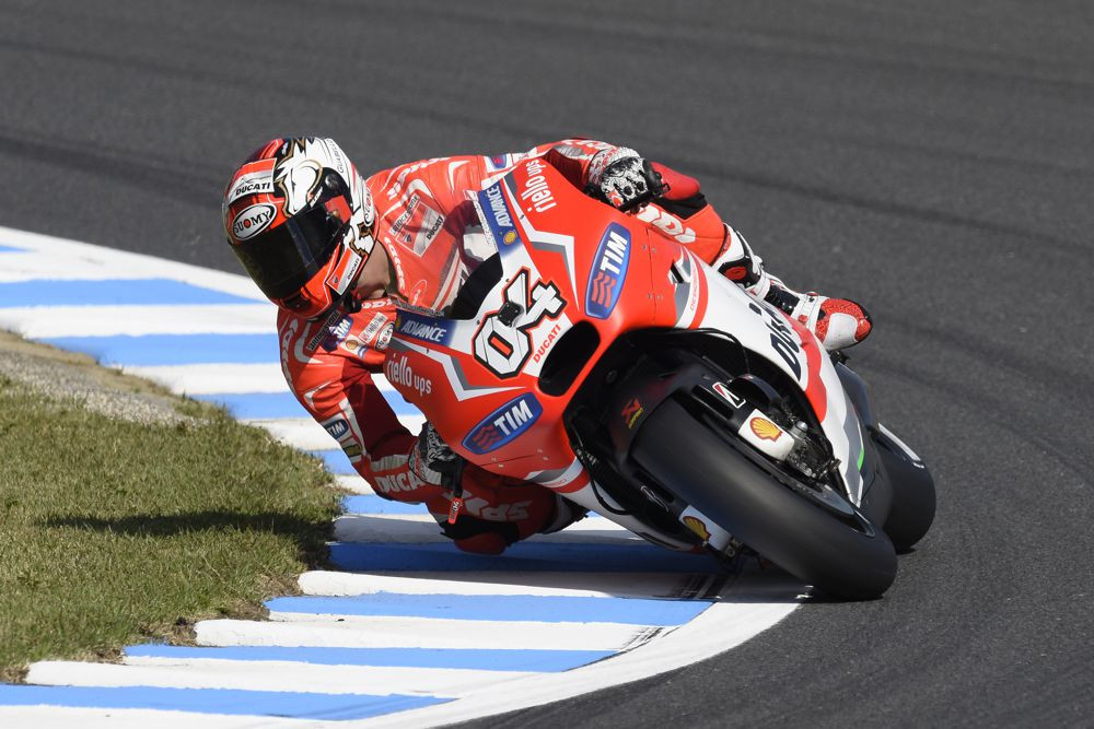 MotoGP. A. Dovizioso pagerino Motegi rekordą, iškovojo „pole“