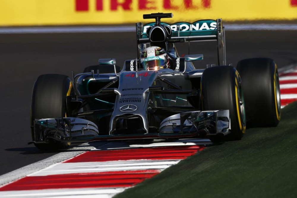 „Mercedes“ pasiruošusi pasiūlyti L. Hamiltonui naują sutartį