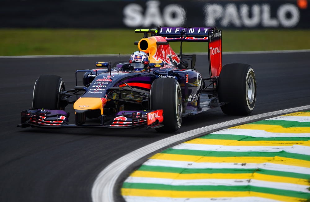 D. Ricciardo „nuobodžių“ lenktynių nebaigė dėl pakabos gedimo
