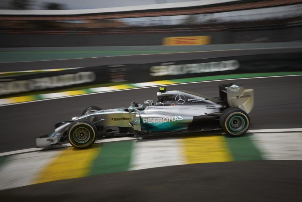 N. Rosbergas: galėjau kontroliuoti atstumą