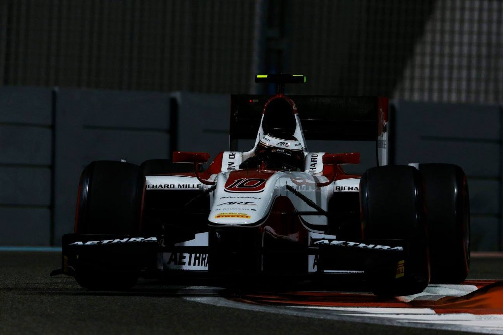 GP2. Abu Dabyje vykusiose lenktynėse nugalėjo S. Vandoorne‘as