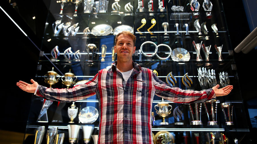 S. Vettelis atsisveikino su „Red Bull“ ekipa