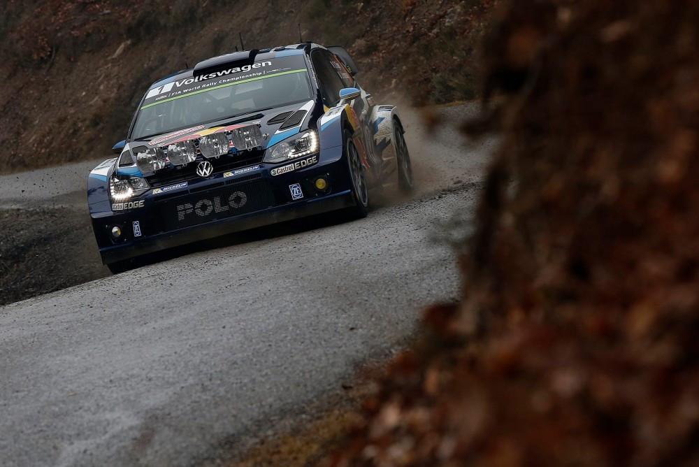 WRC. Po S. Loebo klaidos į priekį įsiveržė S. Ogier