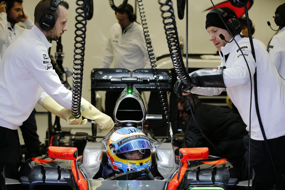 „McLaren“ pilotai tikisi komandos pažangos