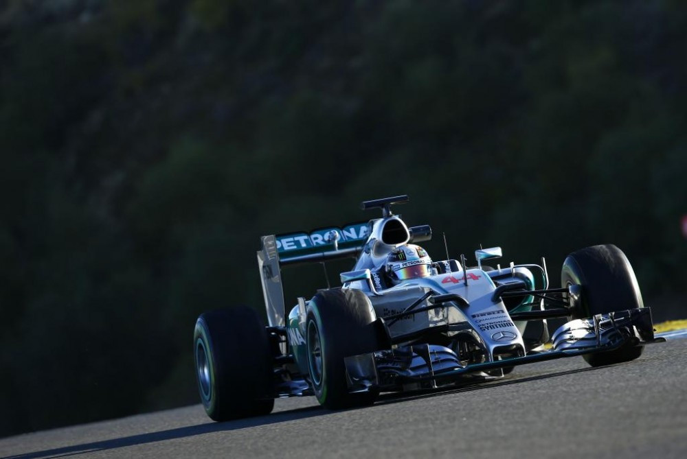 „Red Bull“: „Mercedes“ šiemet vėl dominuos