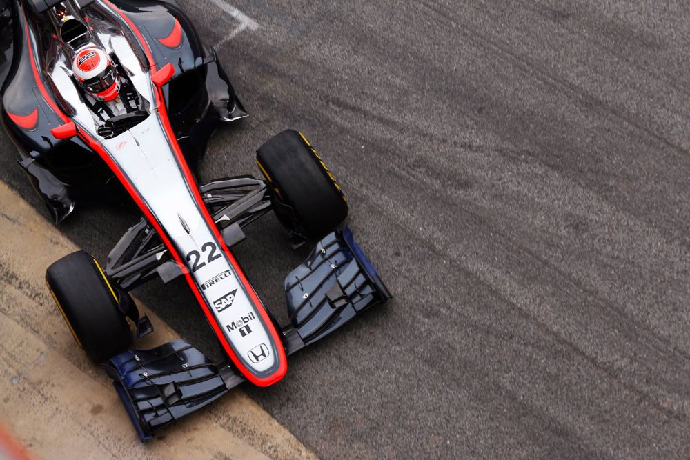 „McLaren“ Ispanijoje naudos kitokį bolido išdažymą