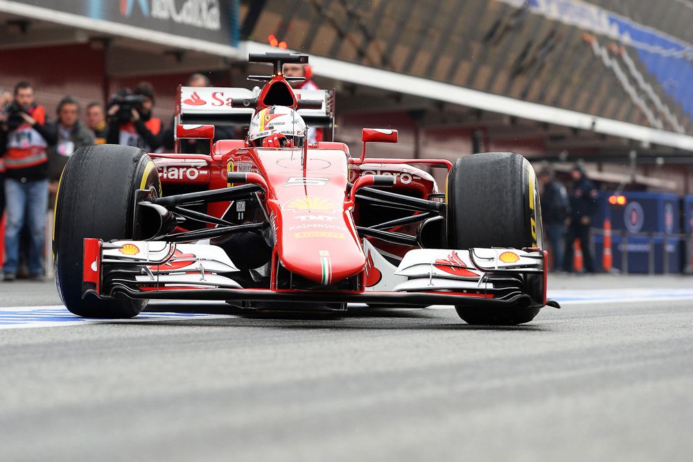 S. Vettelio neglumina smulkios „Ferrari“ problemos