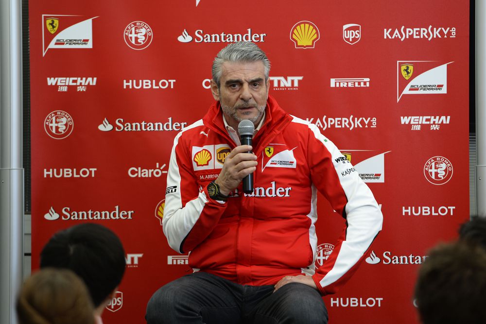 „Ferrari“: K. Raikkoneno vietą norėtų užimti daug pilotų