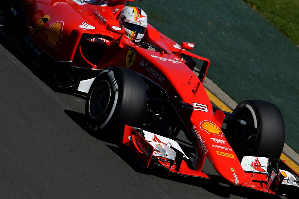 „Ferrari“: nėra prasmės panikuoti dėl „Mercedes“ persvaros