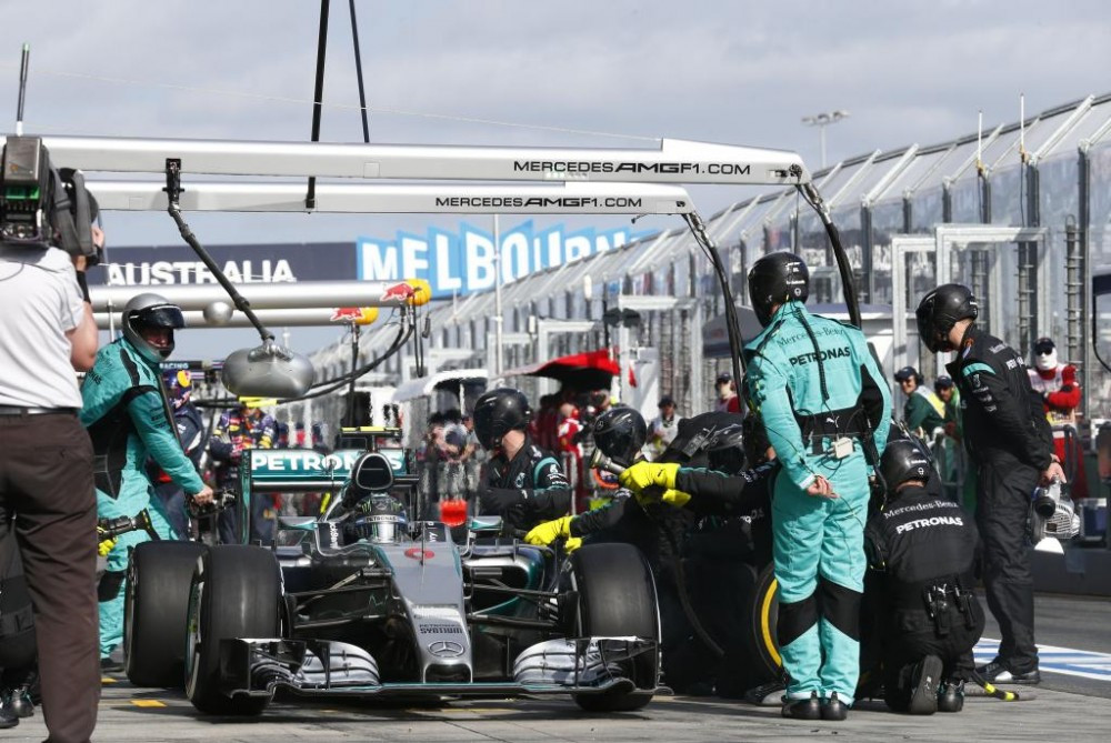 “Mercedes” inžinieriai apie pasiruošimą Malaizijos GP