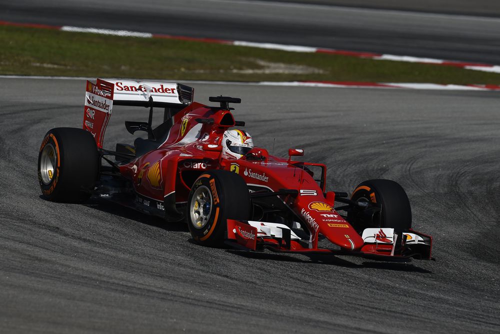 S. Vettelis nugalėjo lenktynėse Malaizijoje!