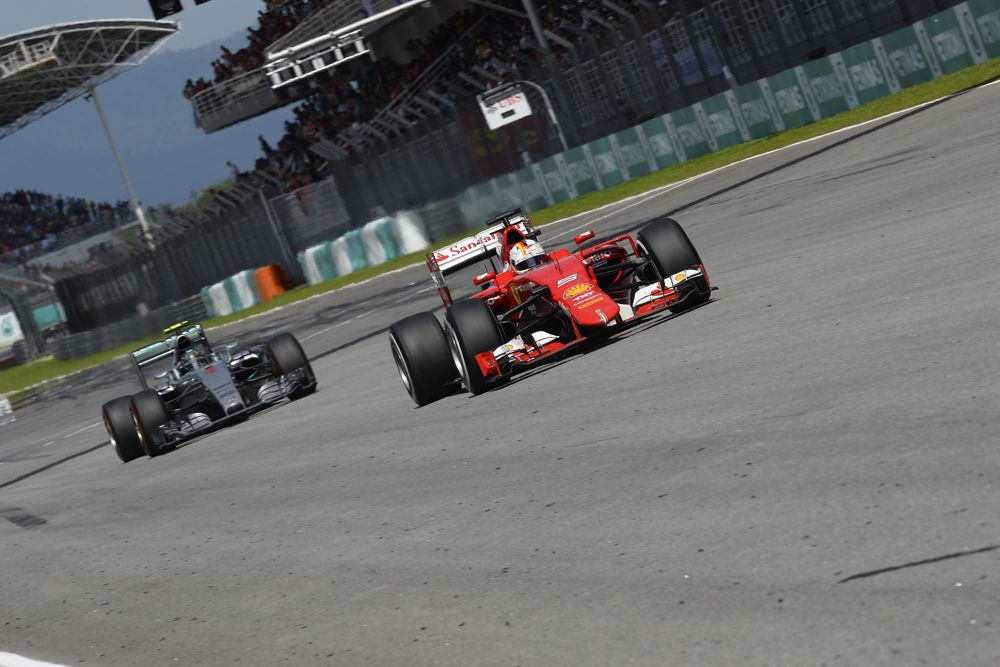 „Ferrari“: S. Vettelis nebūtų aplenkęs „Mercedes“ trasoje