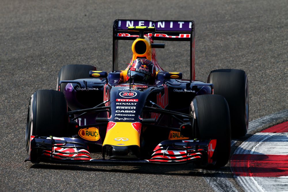 „Red Bull“ taikinyje - „Williams“ ir „Ferrari“ ekipos
