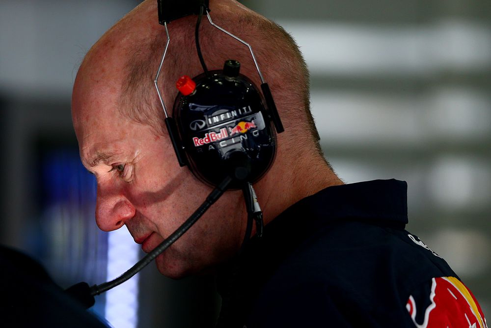 A. Newey dirbs prie 2017 m. „Red Bull“ bolido