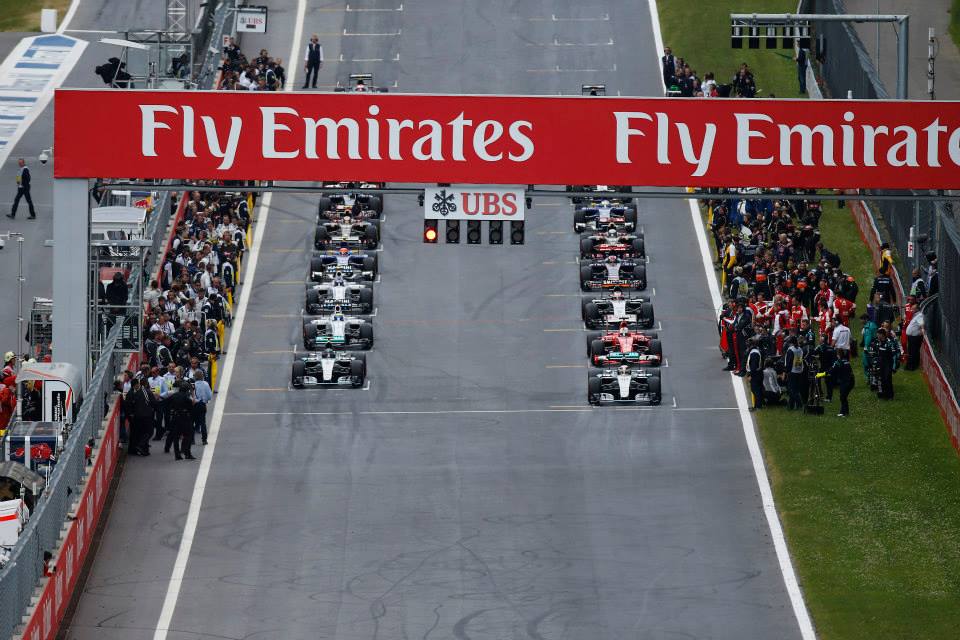 J. Verstappenas neįsivaizduoja šių metų be F-1 lenktynių