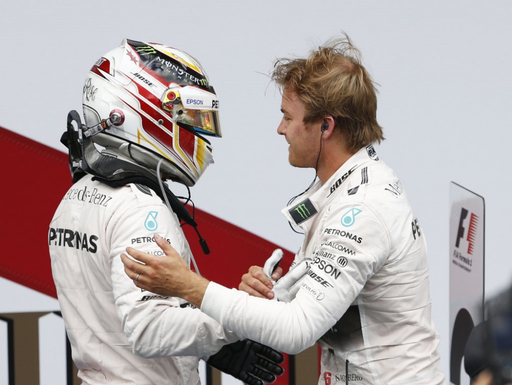 „Mercedes“: kova dėl čempiono titulo vyks iki sezono galo