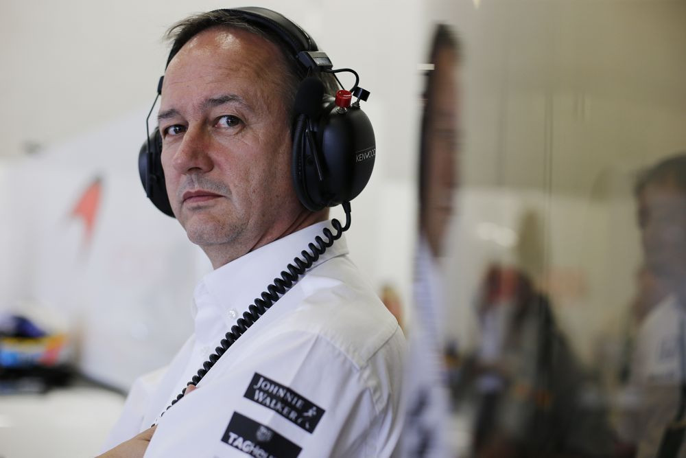 J. Nealas pasitrauks iš „McLaren“