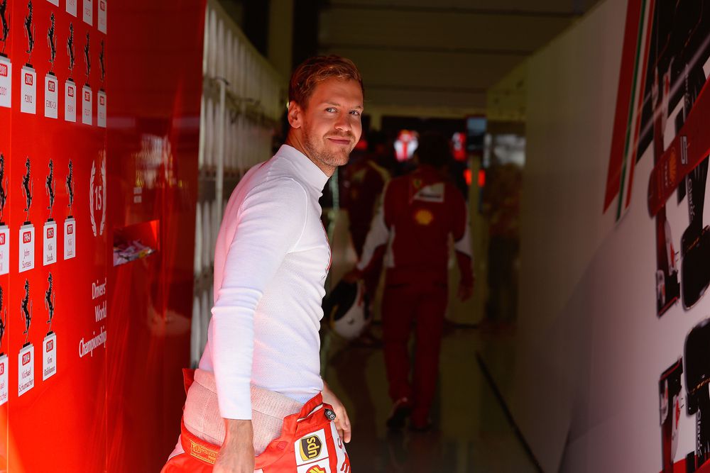 Vengrijoje iškovotą pergalę S. Vettelis skyrė mirusiam J. Bianchi