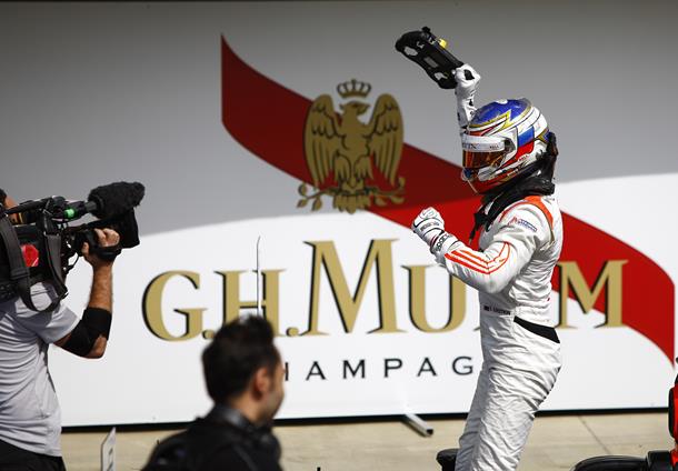 GP2. S. Sirotkinas Silverstoune iškovojo pirmąją pergalę