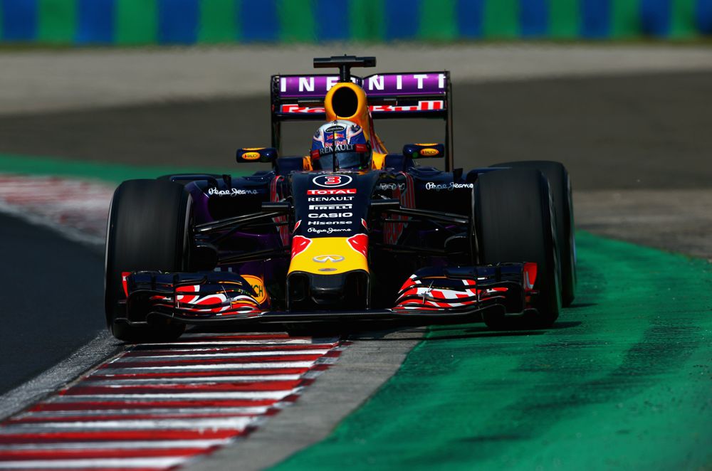 D. Ricciardo nesigaili dėl savo agresyvaus elgesio lenktynėse