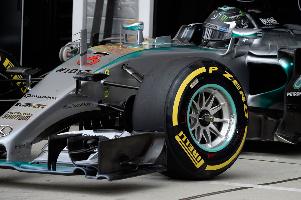 „Pirelli“ tikisi dviejų sustojimų lenktynėse