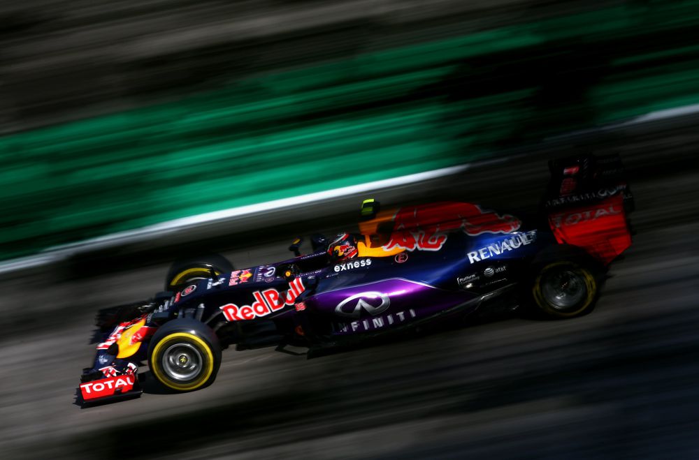 „Red Bull“ svarsto galimybę nutraukti sutartį su „Renault“