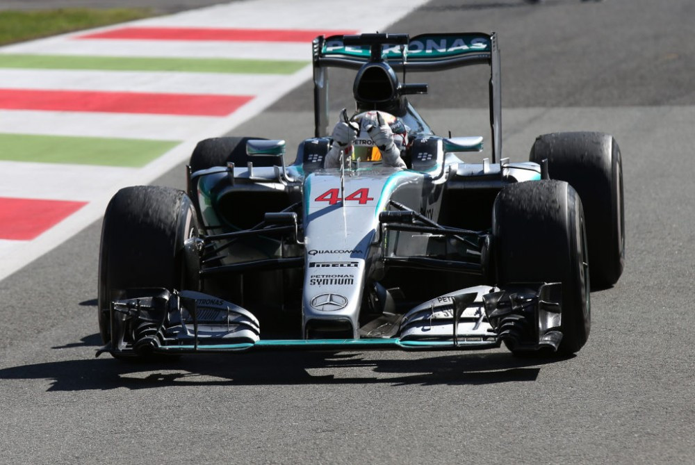 „Mercedes“ atnaujinimai baugina varžovus
