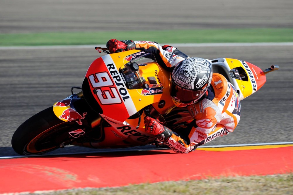 MotoGP. Nuo motociklo kritęs M. Marquezas Aragone iškovojo „pole“