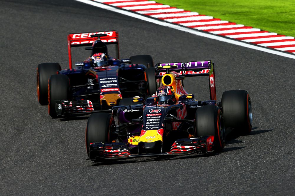 „Red Bull“ dėl variklių derasi su „Renault“