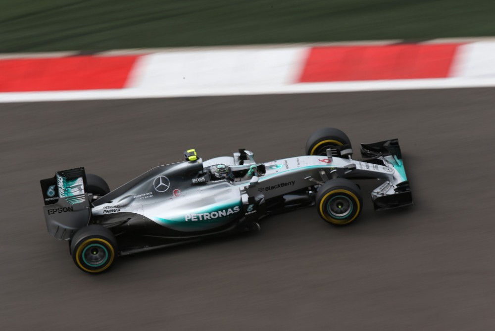 N. Rosbergas nesureiškmina persvaros prieš L. Hamiltoną