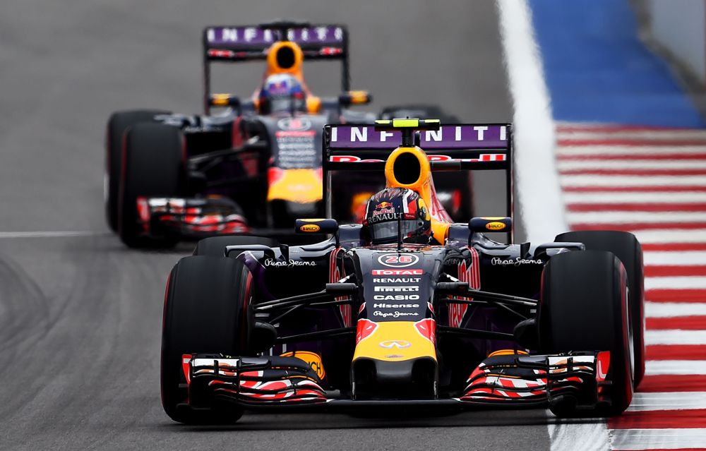FIA stengiasi padėti „Red Bull“
