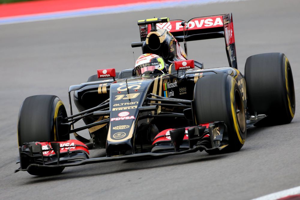 „Lotus“ pasiruošusi toliau naudoti „Mercedes“ variklius