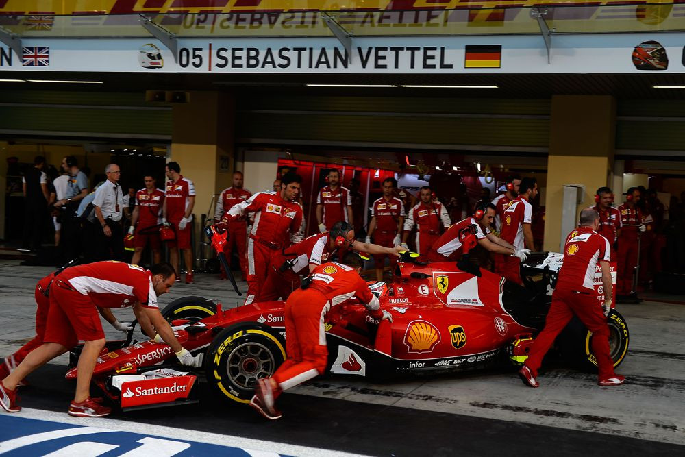„Ferrari“ pristabdė darbus su 2016 m. važiuokle