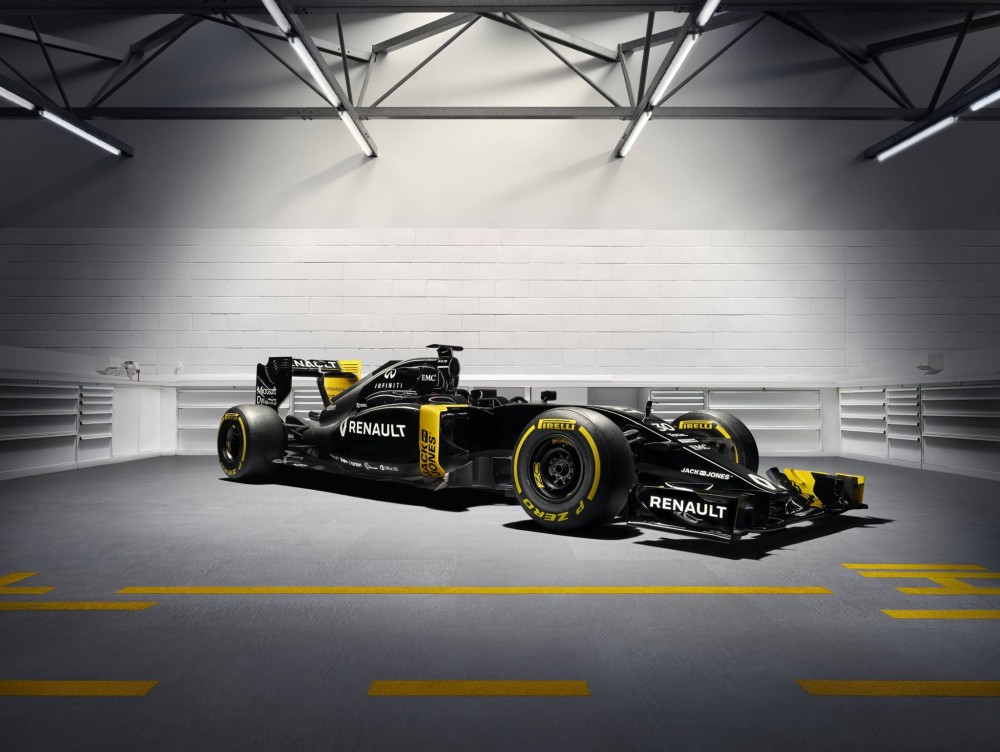 Tikrąjį „Renault RS16“ bolidą pamatysime tik bandymuose