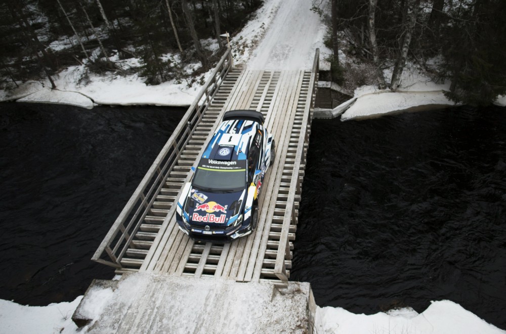 WRC. S. Ogier sėkmingai pirmauja Švedijos ralyje