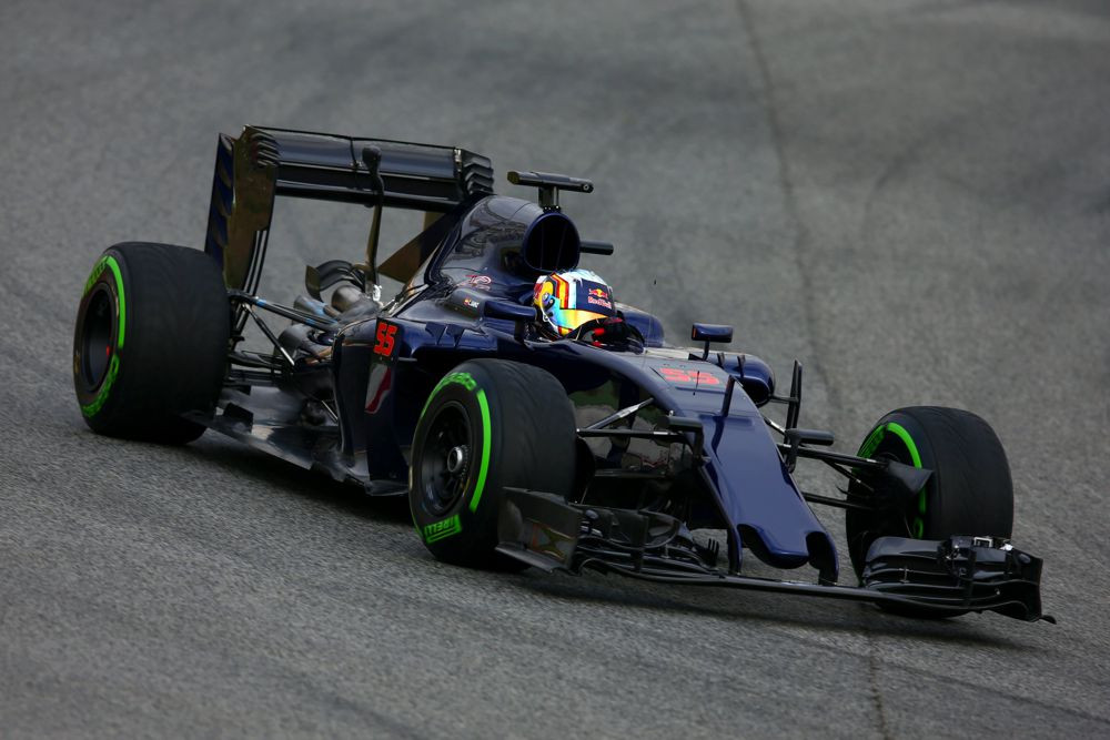 Antruose F-1 bandymuose „Toro Rosso“ naudos bolido B versiją