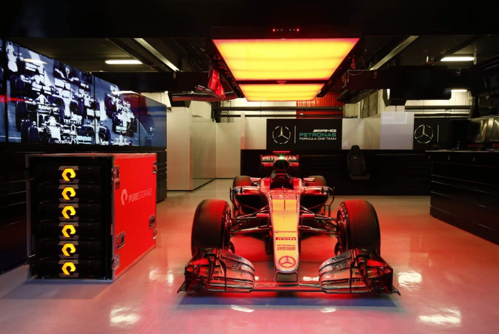 J. Stewartas siūlo „Mercedes“ komandai palikti F-1